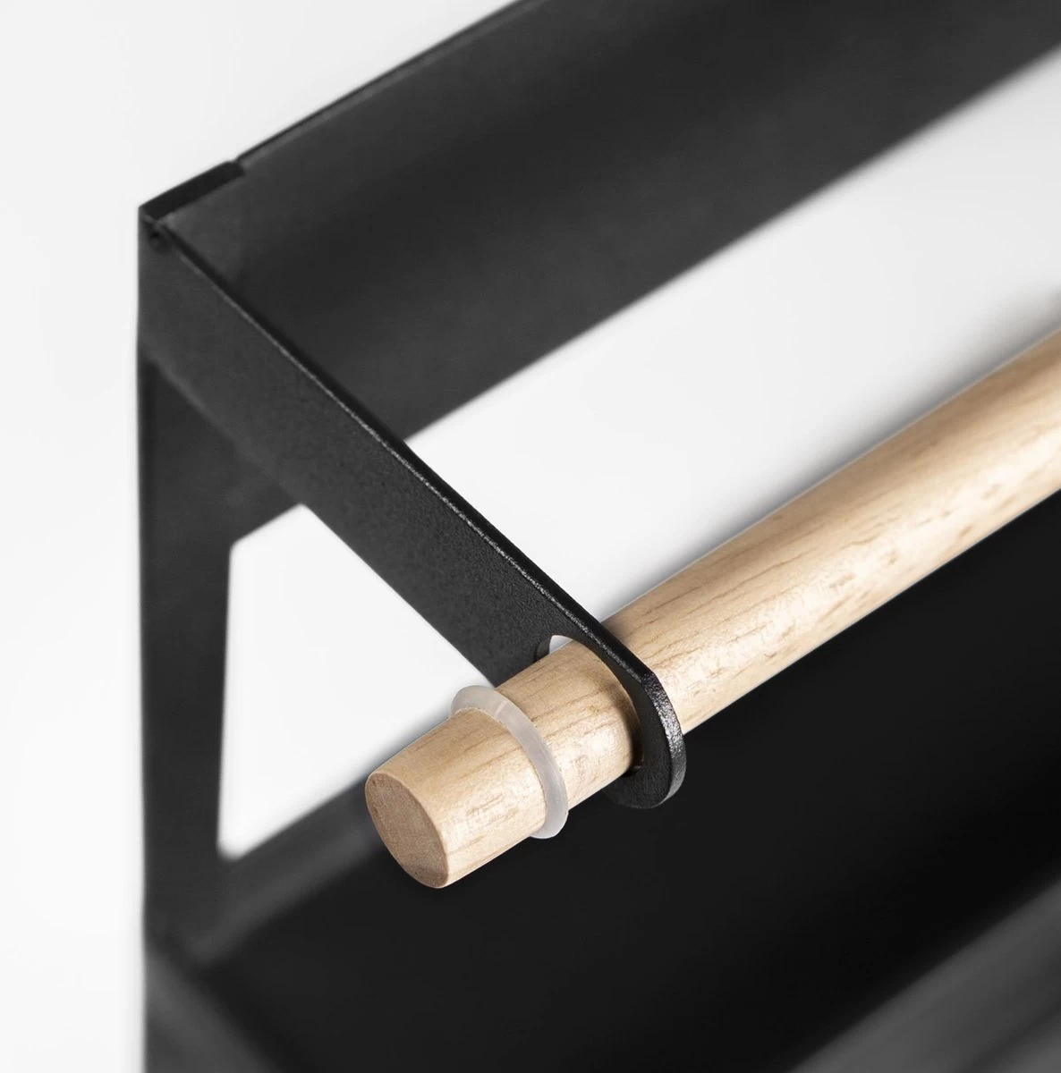 QUVIO Keukenrekje Van Metaal Magnetisch - Kruidenrek - Keuken Opbergrek Voor Kruiden, Handdoeken En Opscheplepels - Zwart 5 QUVIO Keukenrekje Van Metaal Magnetisch - Kruidenrek - Keuken Opbergrek Voor Kruiden, Handdoeken En Opscheplepels - Zwart - Afbeelding 5