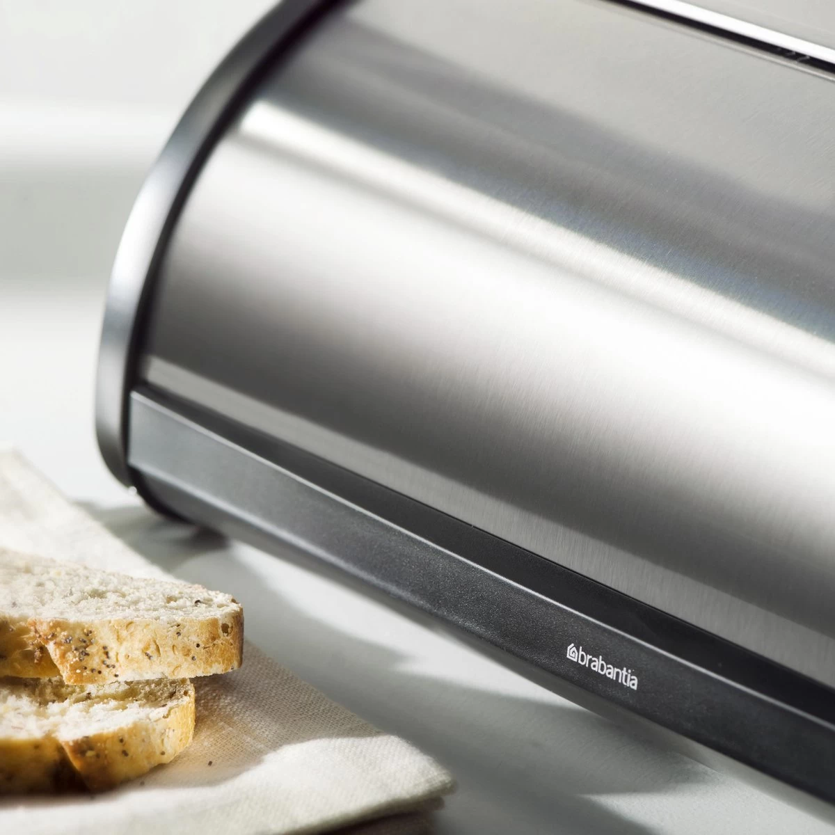 Brabantia Broodtrommel - Met Schuifdeksel - Matt Steel Fingerprint Proof 3 Brabantia Broodtrommel - Met Schuifdeksel - Matt Steel Fingerprint Proof - Afbeelding 3