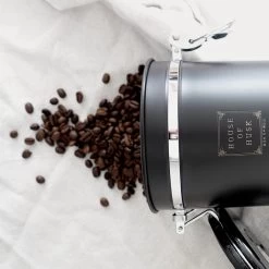 House Of Husk Koffieblik Met CO² Ventilatie - Bewaarblik - Voorraadbussen - Voorraadblik - RVS - Zwart - 1.5 Liter 11 House Of Husk Koffieblik Met CO² Ventilatie - Bewaarblik - Voorraadbussen - Voorraadblik - RVS - Zwart - 1.5 Liter -Voedselopslag Winkel 1200x1200 559