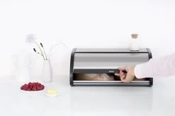 Brabantia Broodtrommel - Met Schuifdeksel - Matt Steel Fingerprint Proof 19 Brabantia Broodtrommel - Met Schuifdeksel - Matt Steel Fingerprint Proof -Voedselopslag Winkel 1200x799 23